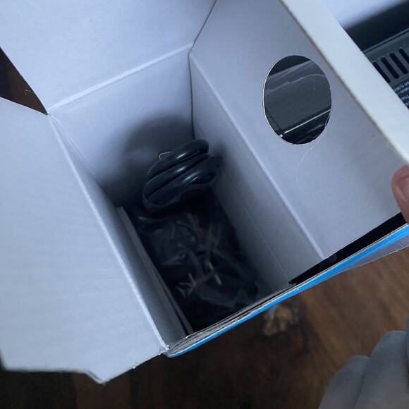 New Western Digital Easystore 4TB External USB 3.0 Desktop Hard Drive Backup - Picture 6 of 8